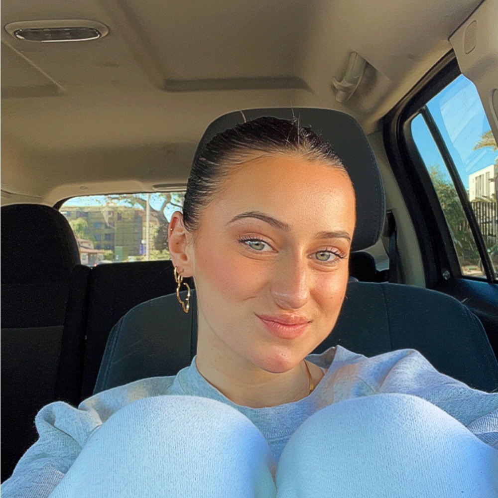 Meet your Posher, Jennifer